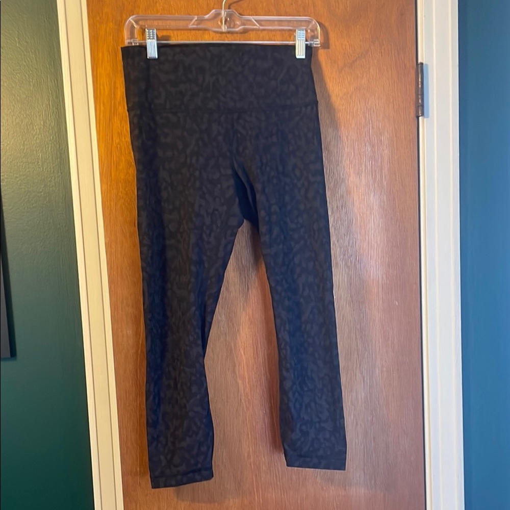 Lululemon Black Leopard Capri Leggings